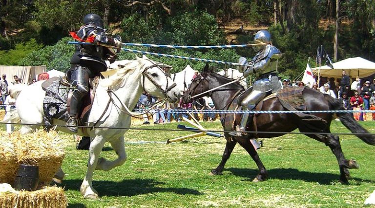 800px-Jousting_renfair