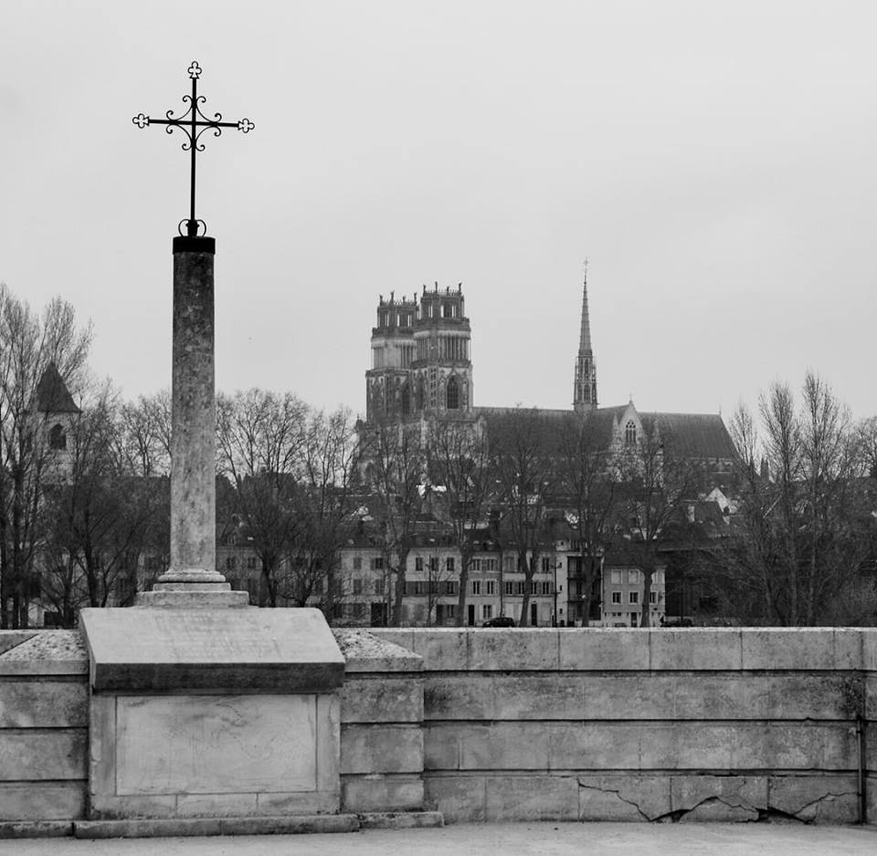 28001237_1979174739068731_1412755869_n